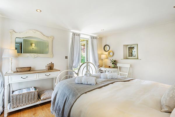 Old Pear Tree Barn Main Bedroom